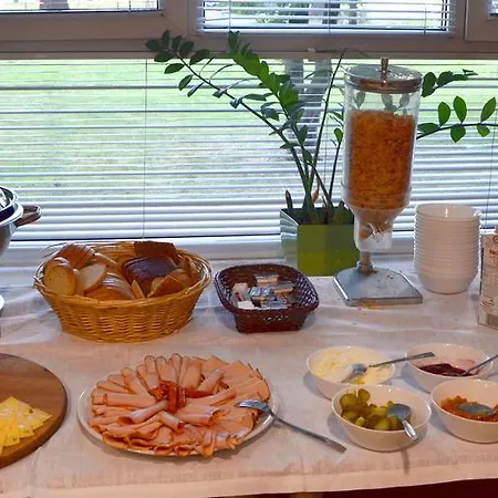 Olimp Hostal *